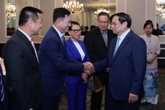 Những chuyến bay đêm và vị thế, vai trò Việt Nam với những cơ hội mang tầm chiến lược - Ảnh 9. Những chuyến bay đêm và vị thế, vai trò Việt Nam với những cơ hội mang tầm chiến lược - Ảnh 9.
