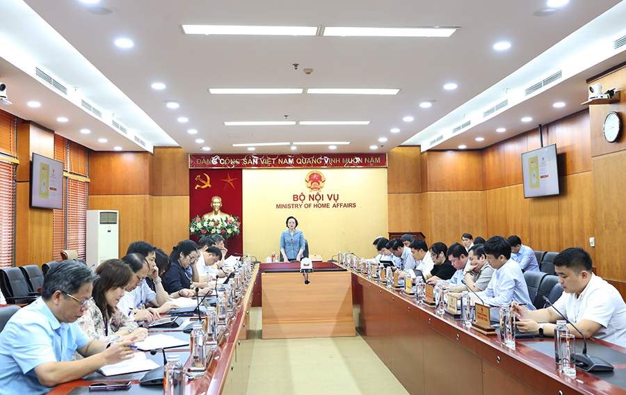 Triển khai kế hoạch cải cách tiền lương, bảo hiểm xã hội; sắp xếp đơn vị hành chính; xử lý vấn đề công chức, viên chức thôi việc, bỏ việc - Ảnh 4. Triển khai kế hoạch cải cách tiền lương, bảo hiểm xã hội; sắp xếp đơn vị hành chính; xử lý vấn đề công chức, viên chức thôi việc, bỏ việc - Ảnh 4.
