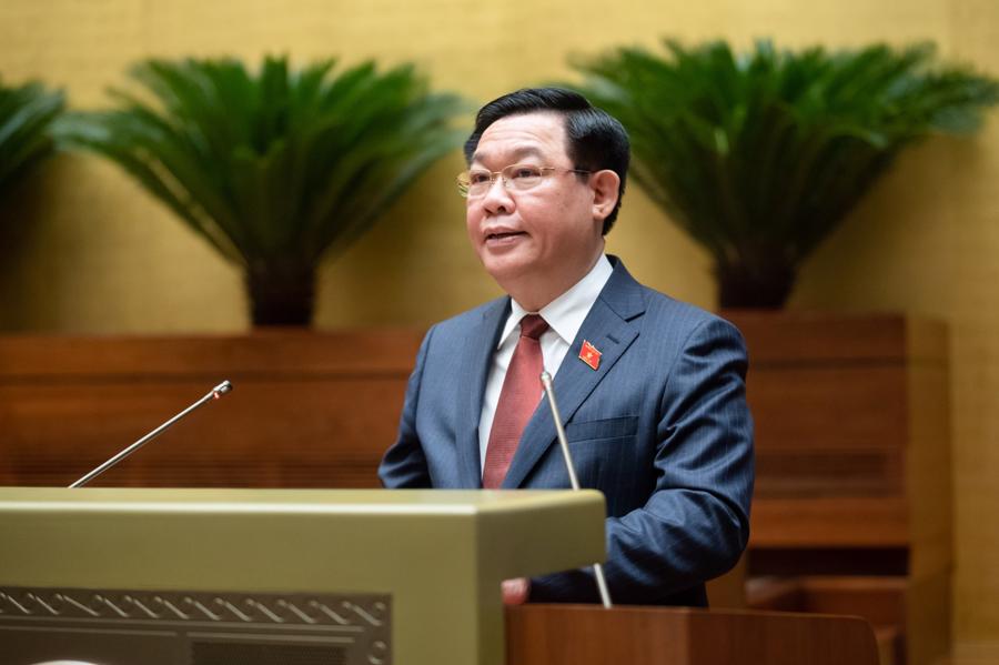 Chủ tịch Quốc hội đề nghị mỗi đại biểu Quốc hội phát huy tinh thần trách nhiệm cao đối với đất nước, đối với tổ chức, hoạt động của Quốc hội và bộ máy nhà nước, đánh giá công tâm, khách quan và chính xác trong ghi phiếu tín nhiệm đối với từng chức danh do Quốc hội bầu và phê chuẩn.