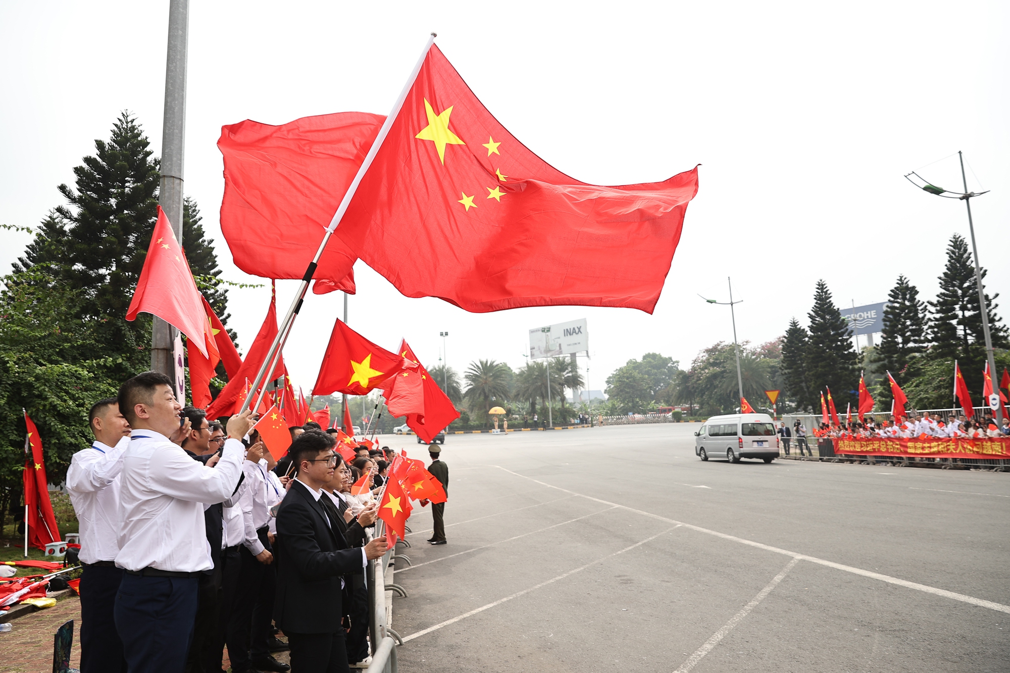 Thủ tướng Phạm Minh Chính đón Tổng Bí thư, Chủ tịch nước Trung Quốc Tập Cận Bình- Ảnh 12. Thủ tướng Phạm Minh Chính đón Tổng Bí thư, Chủ tịch nước Trung Quốc Tập Cận Bình- Ảnh 12.