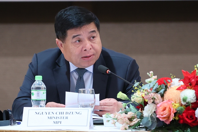 Thủ tướng: Việt Nam cam kết '3 bảo đảm', đẩy mạnh '3 đột phá' và thực hiện '3 tăng cường' với nhà đầu tư- Ảnh 2. Thủ tướng: Việt Nam cam kết '3 bảo đảm', đẩy mạnh '3 đột phá' và thực hiện '3 tăng cường' với nhà đầu tư- Ảnh 2.