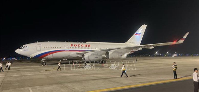 Tổng thống Nga Vladimir Putin đến Hà Nội, bắt đầu thăm cấp Nhà nước tới Việt Nam- Ảnh 1. Tổng thống Nga Vladimir Putin đến Hà Nội, bắt đầu thăm cấp Nhà nước tới Việt Nam- Ảnh 1.