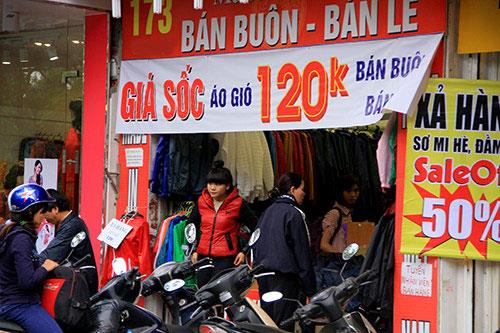 Thực, hư mùa “bão” giảm giá cuối năm