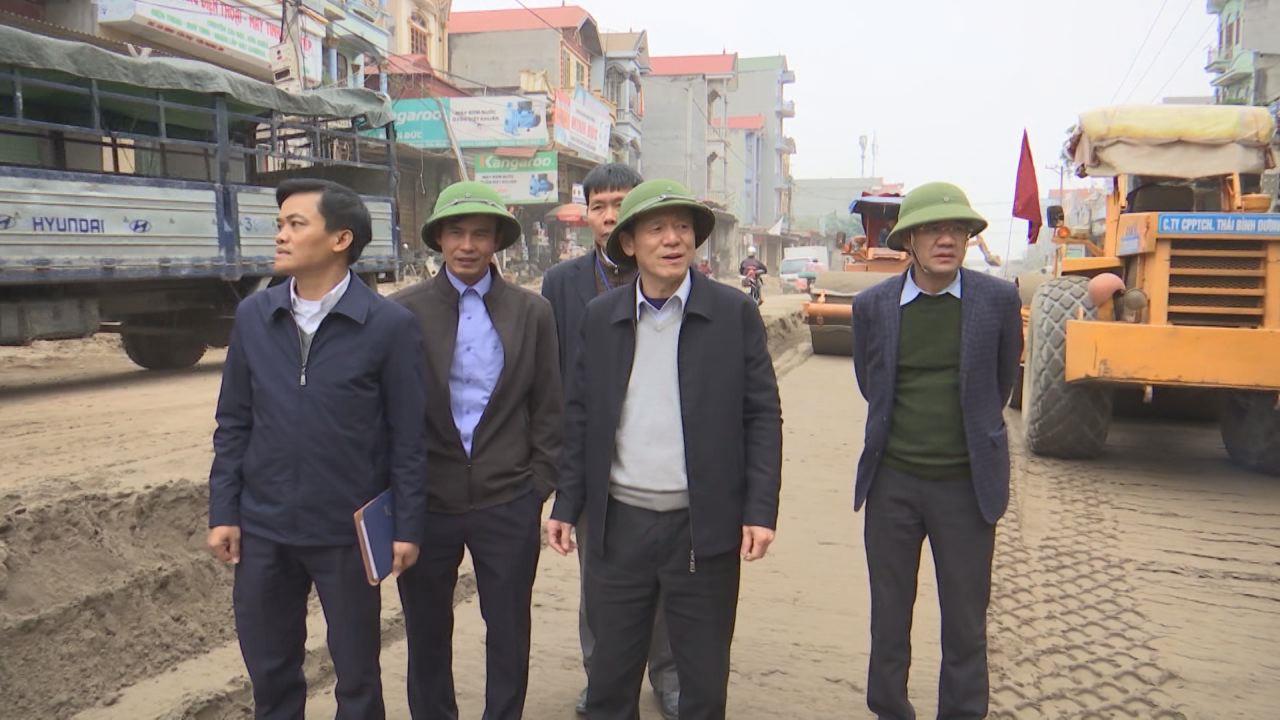 Đồng chí Nguyễn Tiến Nhường kiểm tra công tác đảm bảo ATGT, chỉnh trang đô thị và một số dự án trọng điểm tại huyện Yên Phong