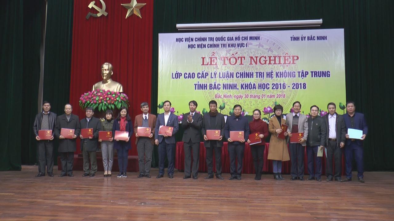 Bế giảng lớp Cao cấp Lý luận Chính trị khóa học 2016-2018