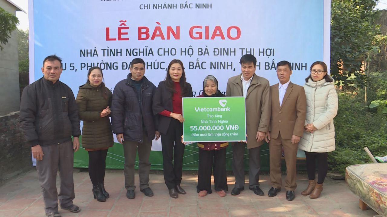 Vietcombank Bắc Ninh: Trao nhà tình nghĩa cho hộ nghèo phường Đại Phúc