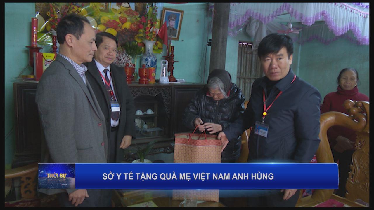 Sở Y tế thăm, tặng quà mẹ Việt Nam Anh hùng dịp Tết Nguyên đán Mậu Tuất 
