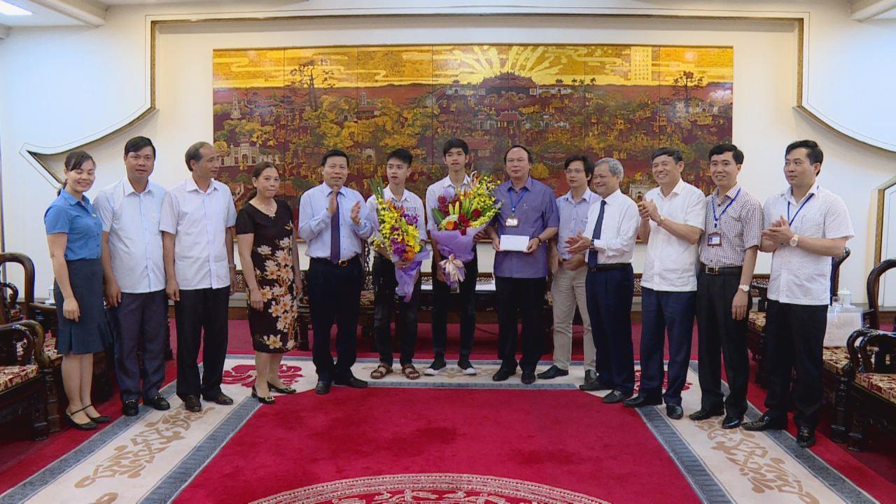 Lãnh đạo tỉnh gặp mặt động viên đoàn tham dự Cuộc thi  Khoa học kỹ thuật quốc tế  - Intel ISEF 2018 tại Hoa Kỳ