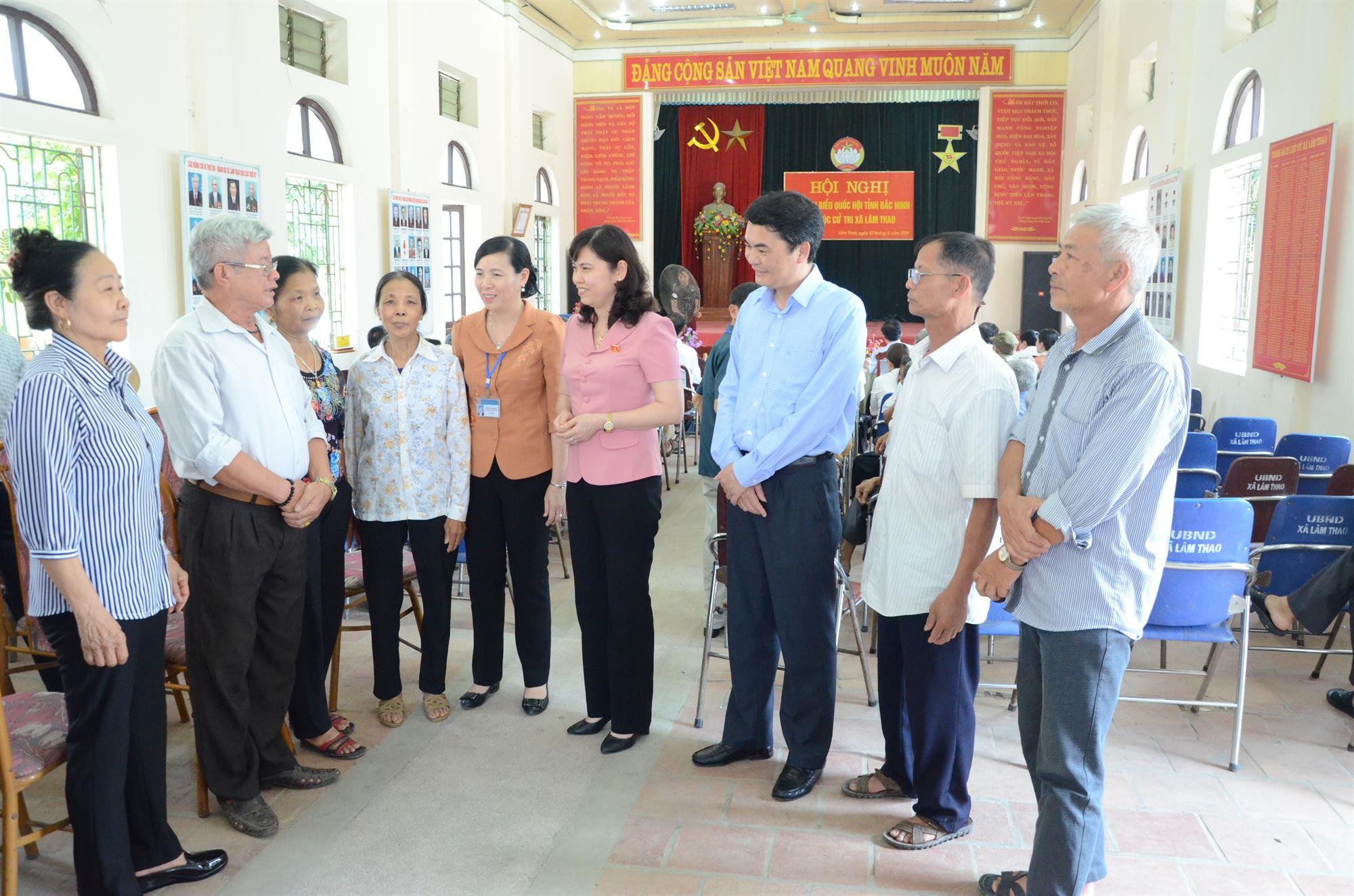 Đoàn đại biểu Quốc hội  tiếp xúc cử tri xã Lâm Thao, Lương Tài