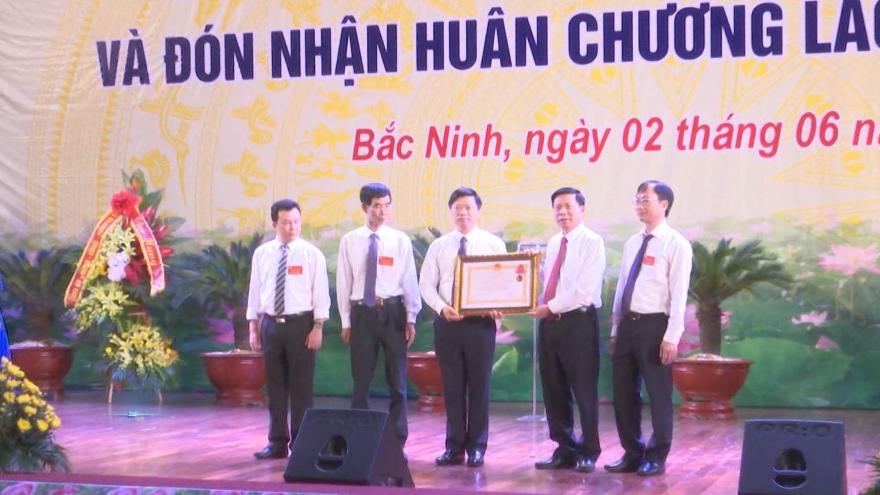 Sở Tài nguyên và Môi trường tỉnh đón nhận Huân chương Lao động hạng Nhì