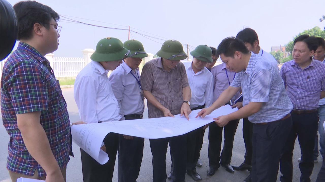Phó Chủ tịch Thường trực UBND tỉnh kiểm tra tiến độ dự án tỉnh lộ 279 
