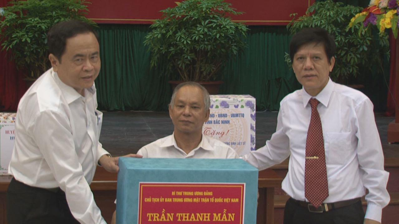 Bí thư Trung ương Đảng, Chủ tịch Ủy ban Trung ương MTTQ Việt Nam Trần Thanh Mẫn thăm Trung tâm Điều dưỡng thương binh Thuận Thành