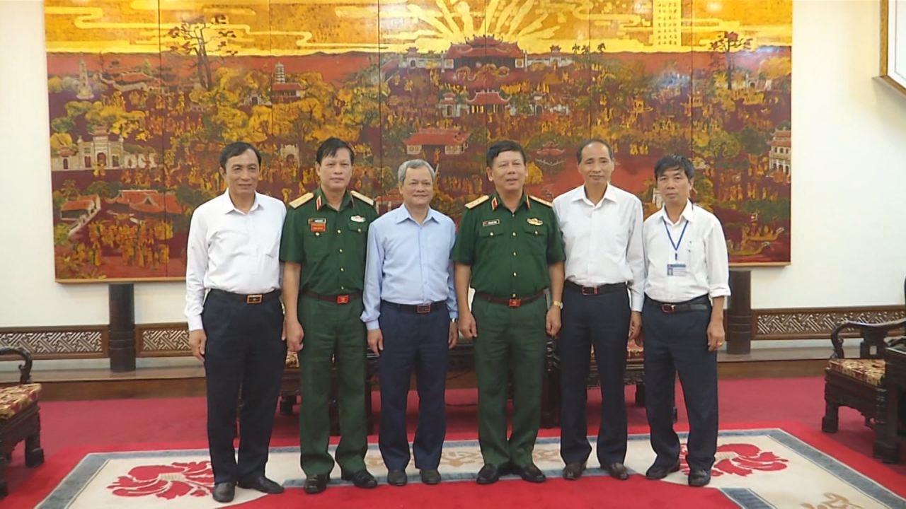 Chủ tịch UBND tỉnh tiếp và làm việc với Trường Sĩ quan Chính trị