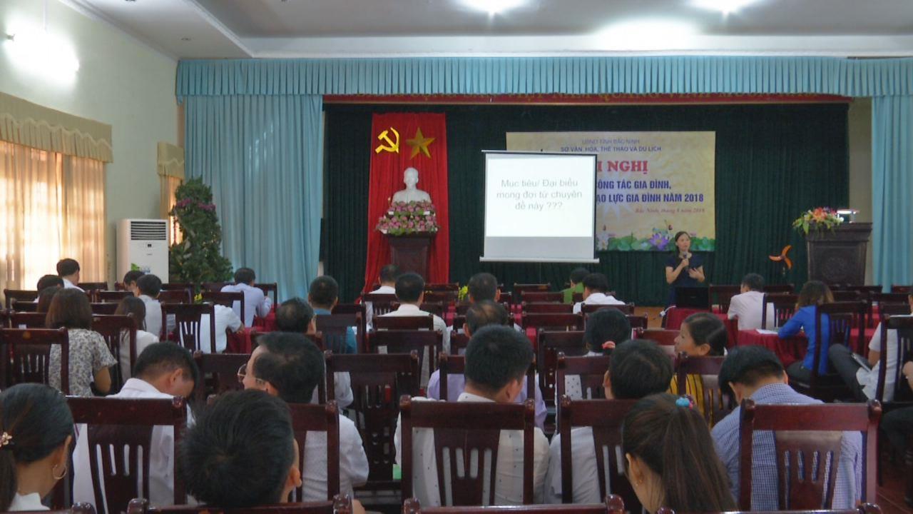 Tập huấn công tác gia đình và phòng chống bạo lực gia đình năm 2018