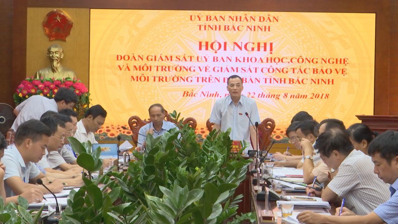 Đoàn giám sát của Ủy ban ban Khoa học, công nghệ và Môi trường làm việc tại làng nghề giấy Phong Khê, thành phố Bắc Ninh