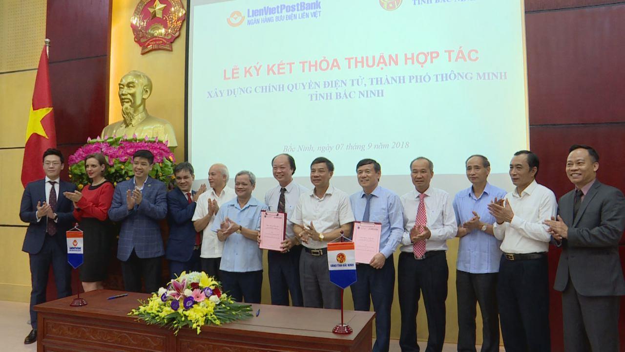 Ký kết thỏa thuận hợp tác xây dựng chính quyền điện tử, thành phố thông minh