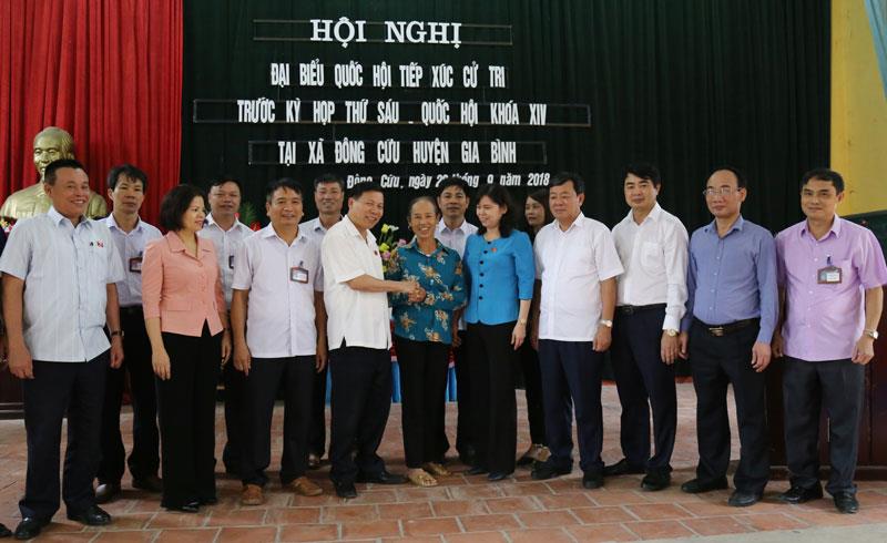 Đoàn ĐBQH tỉnh tiếp xúc cử tri xã Đông Cứu, Lãng Ngâm huyện Gia Bình