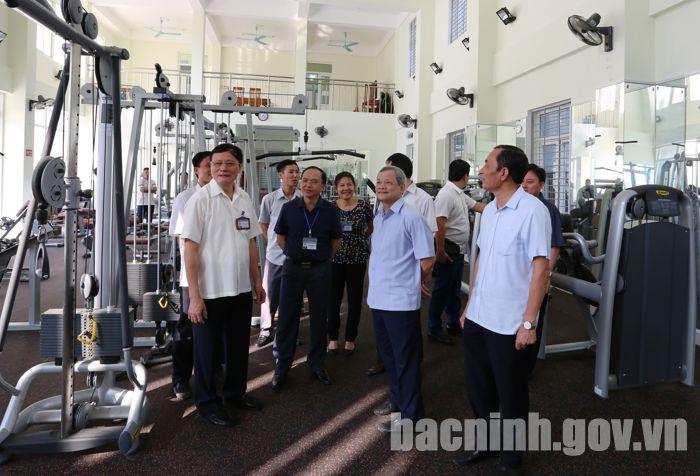 Chủ tịch UBND tỉnh Nguyễn Tử Quỳnh làm việc với Trung tâm Huấn luyện và thi đấu Thể dục thể thao tỉnh