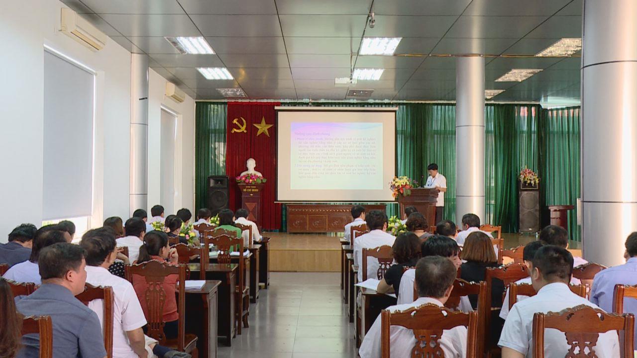 Tập huấn công tác rà soát hộ nghèo, hộ cận nghèo năm 2018