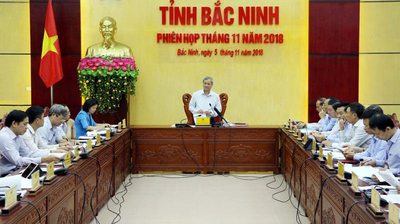 UBND tỉnh họp phiên thường kỳ tháng 11