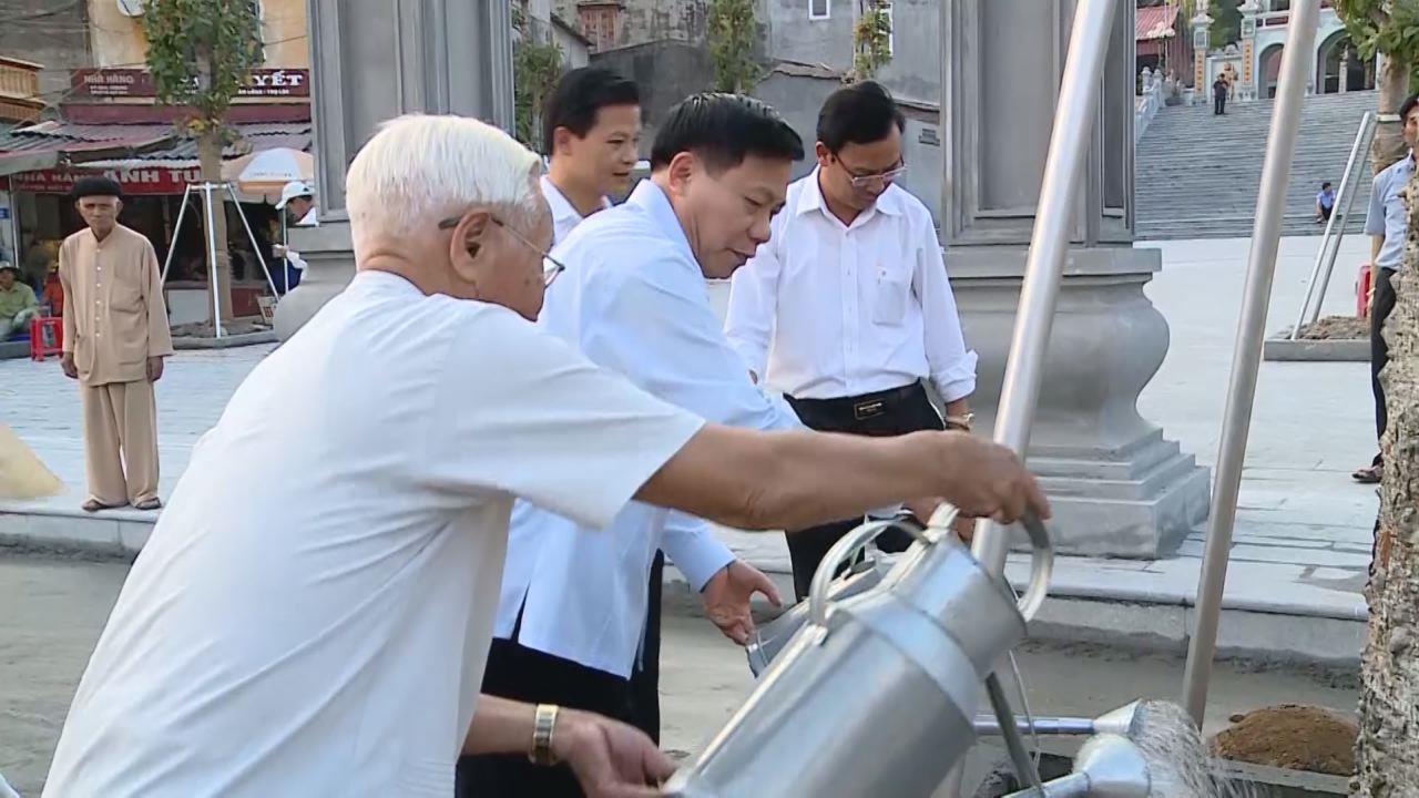Bí thư Tỉnh ủy Nguyễn Nhân Chiến kiểm tra tiến độ trùng tu, tôn tạo Đền Bà Chúa Kho