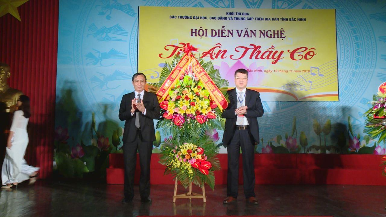 Khai mạc Hội diễn văn nghệ tri ân thầy cô nhân ngày Nhà giáo Việt Nam