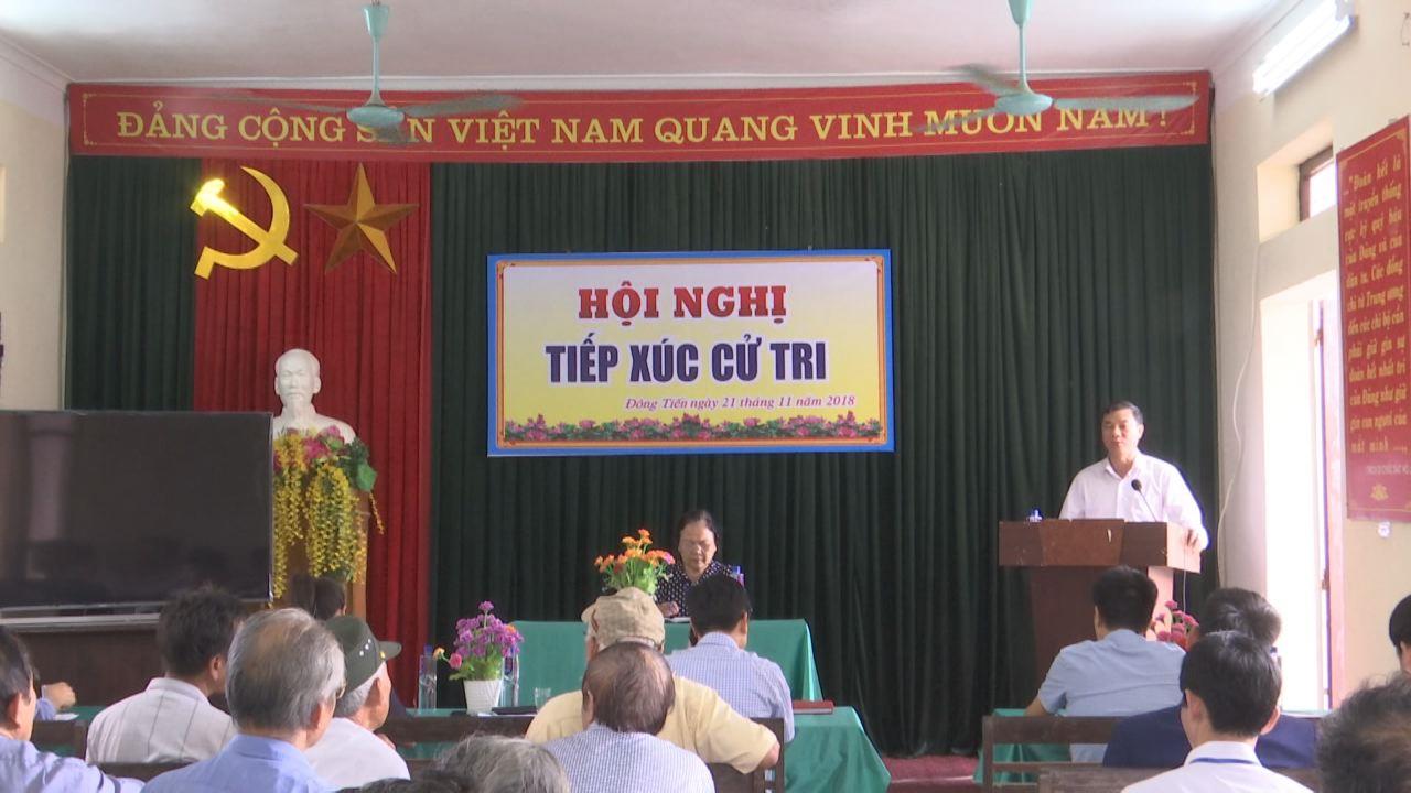 Phó Bí thư Thường trực Tỉnh ủy Nguyễn Hữu Quất tiếp xúc cử tri xã Đông Tiến, huyện Yên Phong.