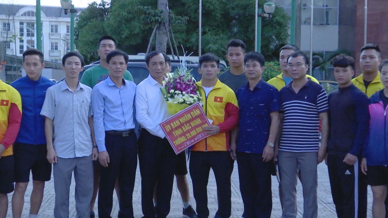 Phó Chủ tịch UBND tỉnh thăm, động viên đoàn thể thao tỉnh thi đấu  tại Đại hội TDTT toàn quốc tại Hà Nội
