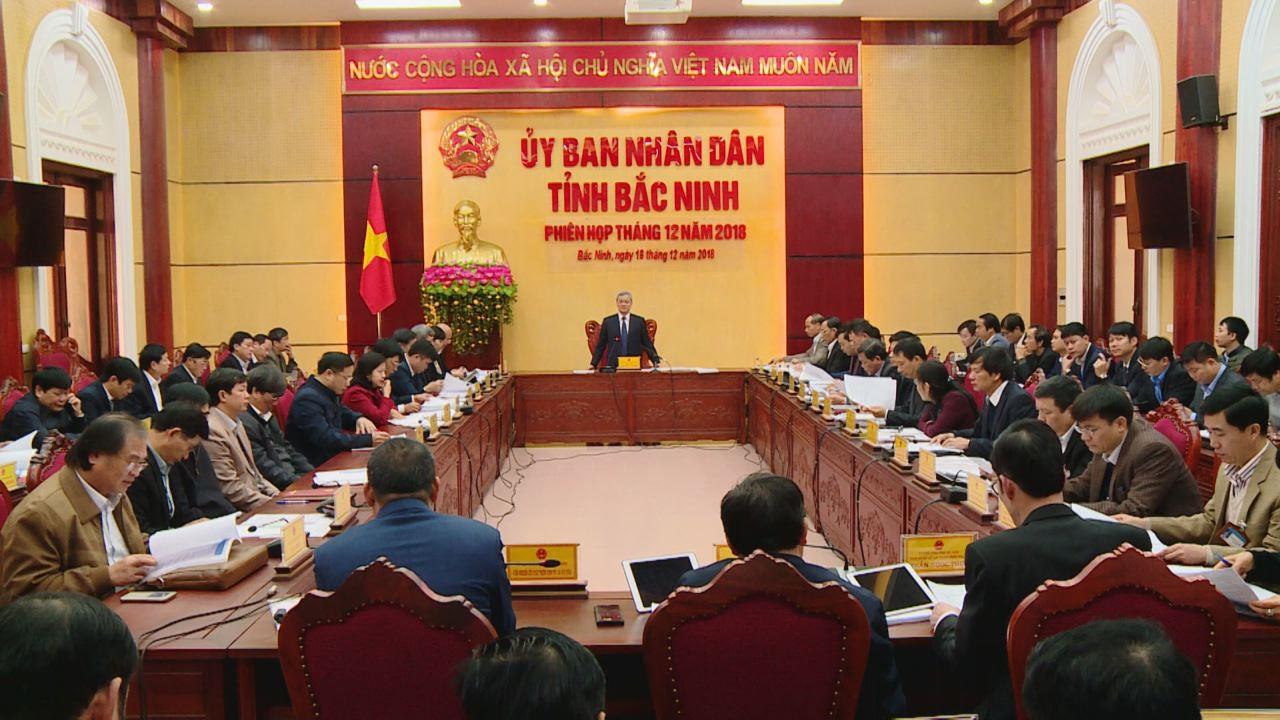 UBND tỉnh họp phiên thường kỳ tháng 12