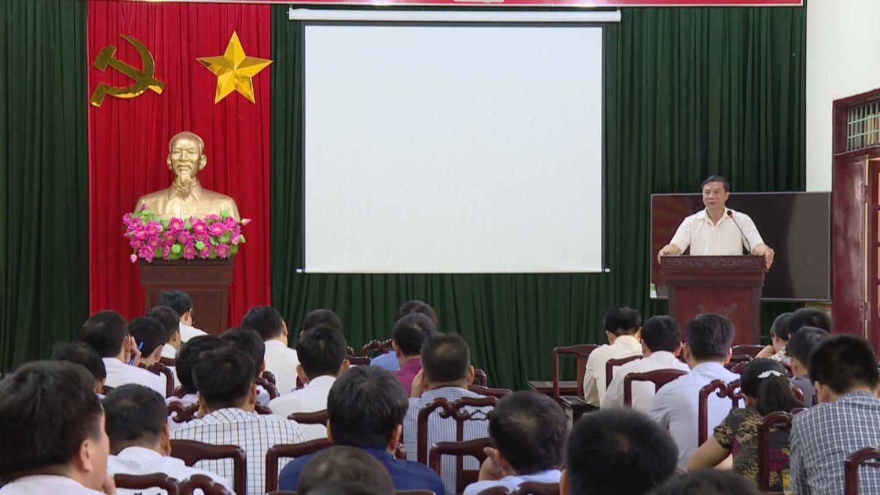 Báo cáo chuyên đề Chiến lược phát triển kinh tế - xã hội và chuẩn bị cho Đại hội Đảng bộ các cấp