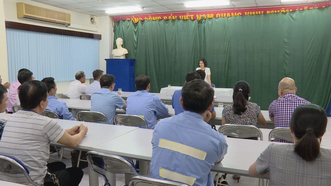 Chủ tịch HĐND tỉnh Nguyễn Hương Giang dự sinh hoạt Chi bộ cơ sở
