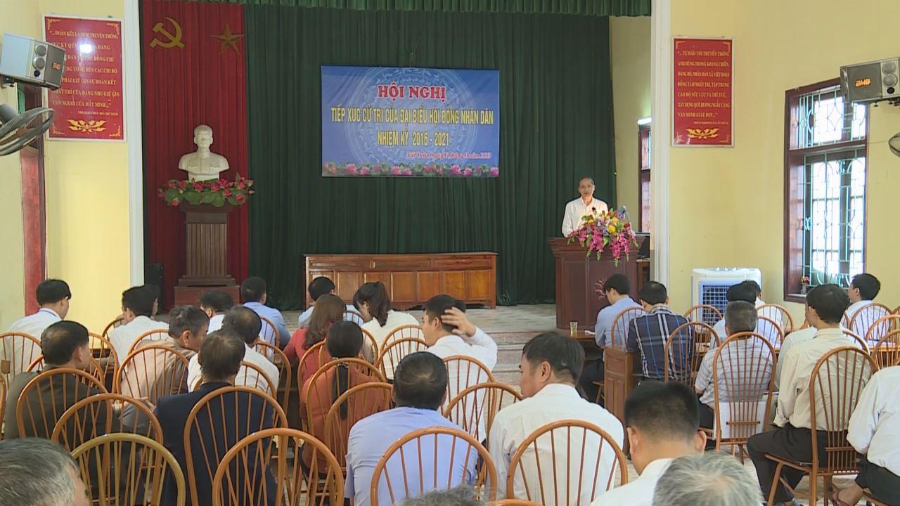 Phó Chủ  tịch UBND tỉnh Nguyễn Hữu Thành tiếp xúc cử tri xã Việt Đoàn, huyện Tiên Du