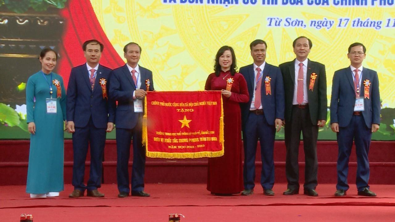 Trường THPT Lý Thái Tổ kỷ niệm 90 năm thành lập