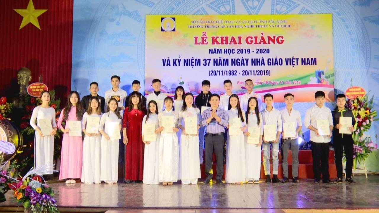 Trường Trung cấp Văn hóa nghệ thuật và Du lịch khai giảng năm học mới