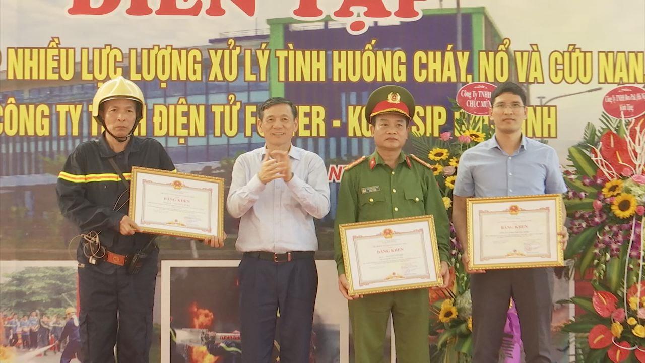 Diễn tập phương án chữa cháy và cứu nạn, cứu hộ tại Công ty TNHH điện tử Foster Bắc Ninh