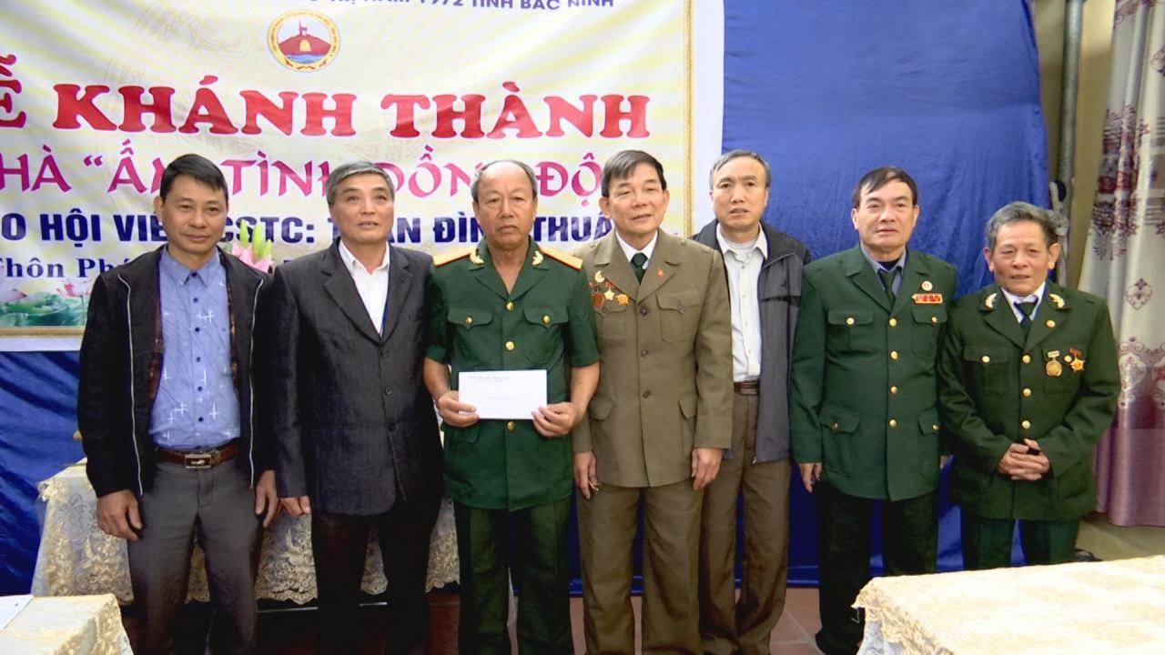 Hội Chiến sỹ Thành Cổ Quảng Trị năm 1972 tỉnh  trao nhà “Ấm tình đồng đội” tại Từ Sơn