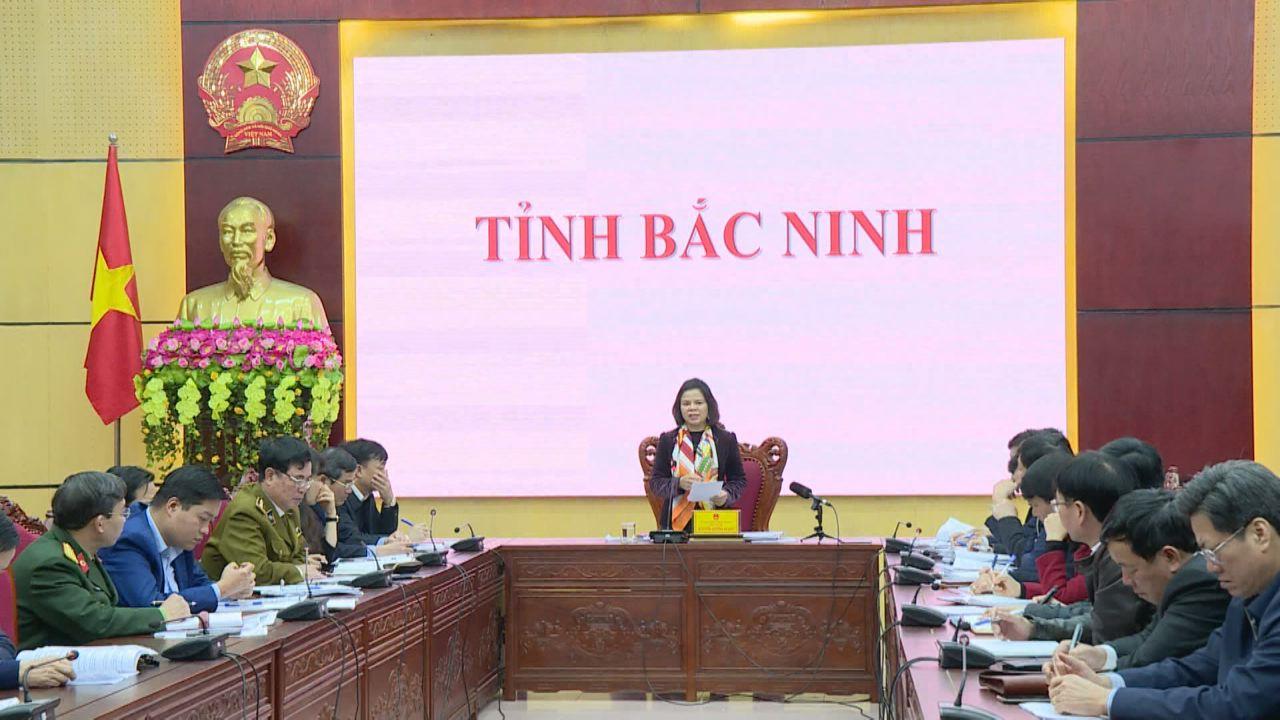 Phó Thủ tướng Vũ Đức Đam yêu cầu rút giấy phép kinh doanh các hiệu thuốc tăng giá bán khẩu trang