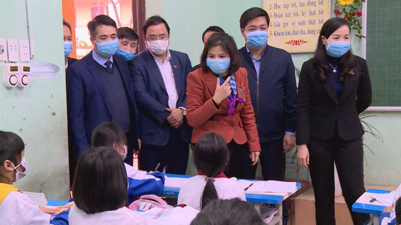 Chủ tịch UBND tỉnh Nguyễn Hương Giang kiểm tra công tác phòng, chống dịch do virus Corona