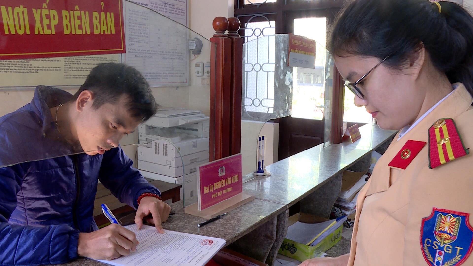 “Phạt nguội” vi phạm giao thông, tác động tích cực ý thức người dân