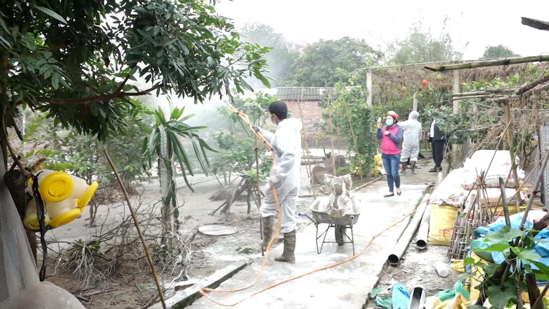 Sử dụng gần 1.400 tấn vôi bột, 13 nghìn lít hóa chất để vệ sinh môi trường