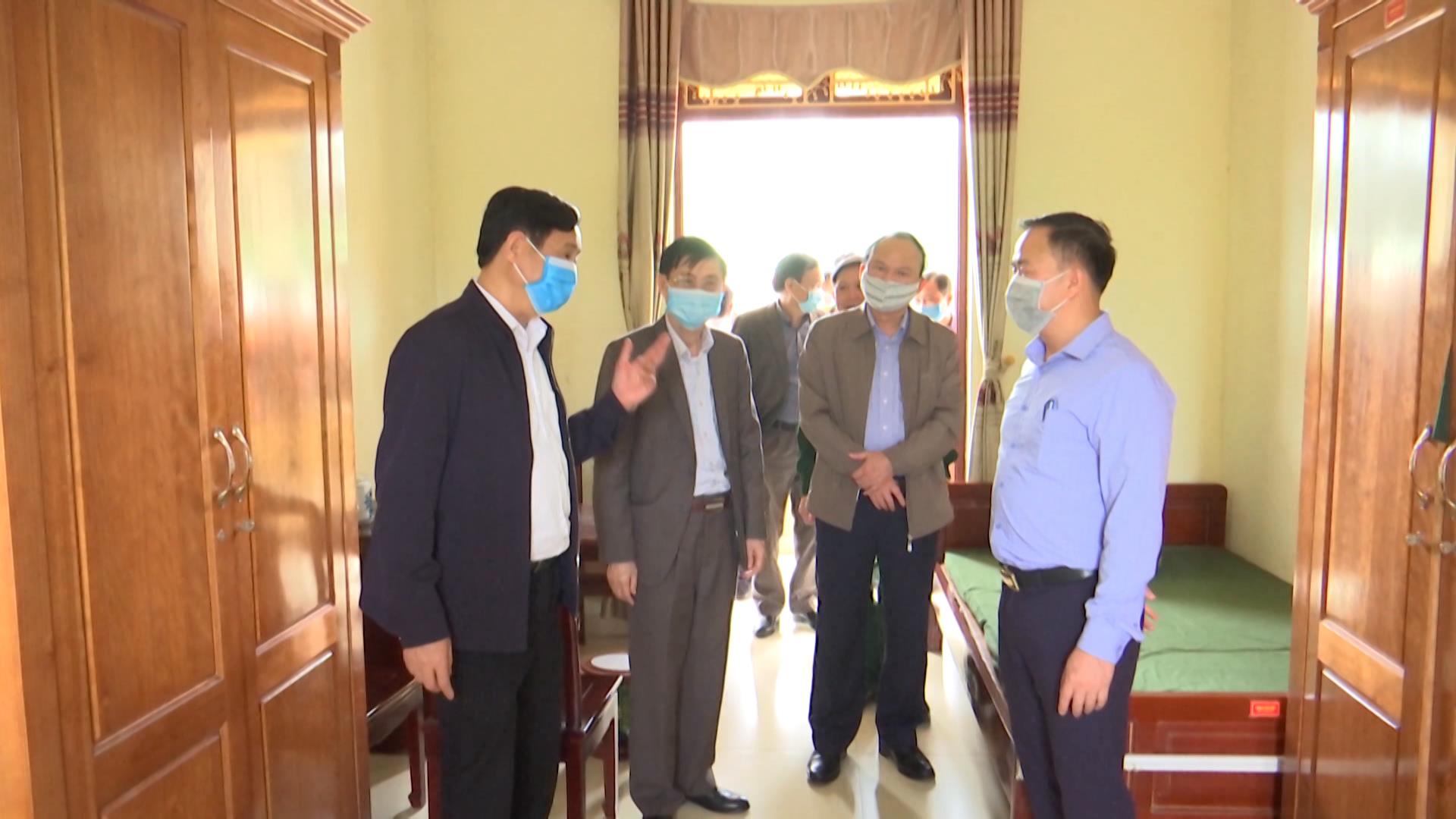 Phó Chủ tịch HĐND tỉnh Nguyễn Hạnh Chung kiểm tra công tác phòng, chống dịch bệnh Covid – 19 tại huyện Thuận Thành