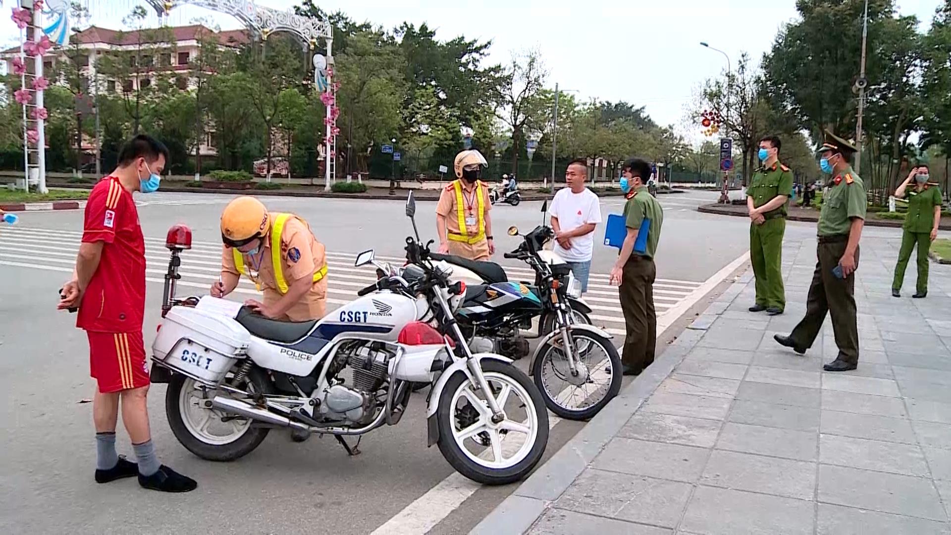 Bắc Ninh xử lý các trường hợp không đeo khẩu trang khi đến nơi công cộng