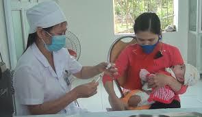 Toàn quốc tạm dừng tiêm chủng thường xuyên trong 15 ngày