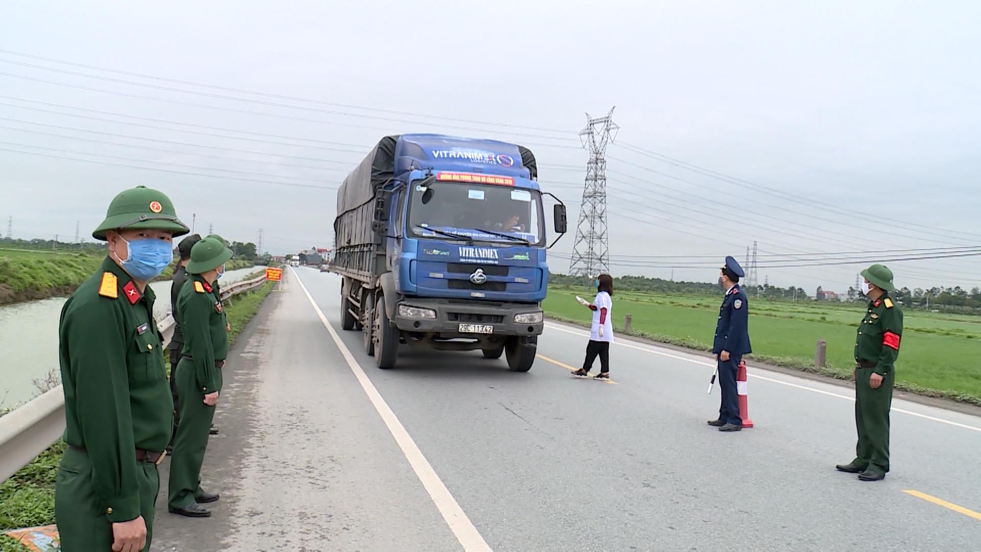 Bộ CHQS tỉnh kiểm tra các chốt kiểm soát phòng chống dịch COVID-19