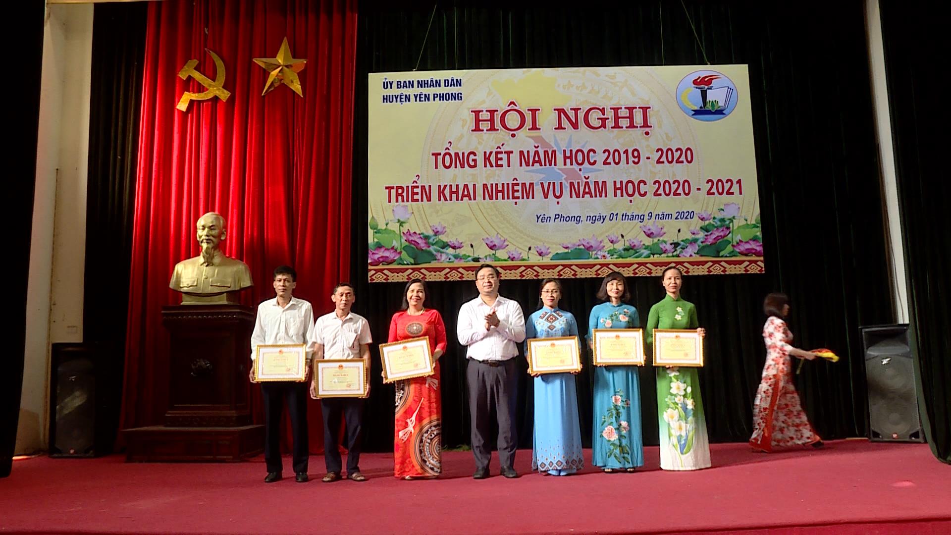 Yên Phong triển khai nhiệm vụ năm học 2020-2021