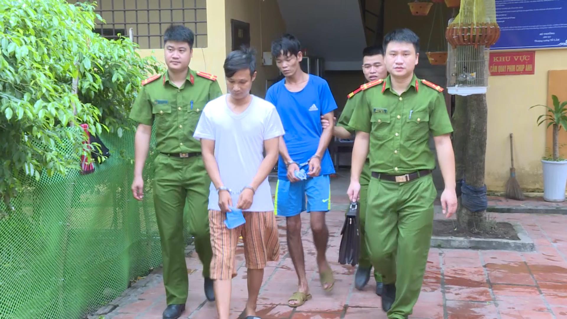 Khởi tố 2 đối tượng trộm cắp xe máy