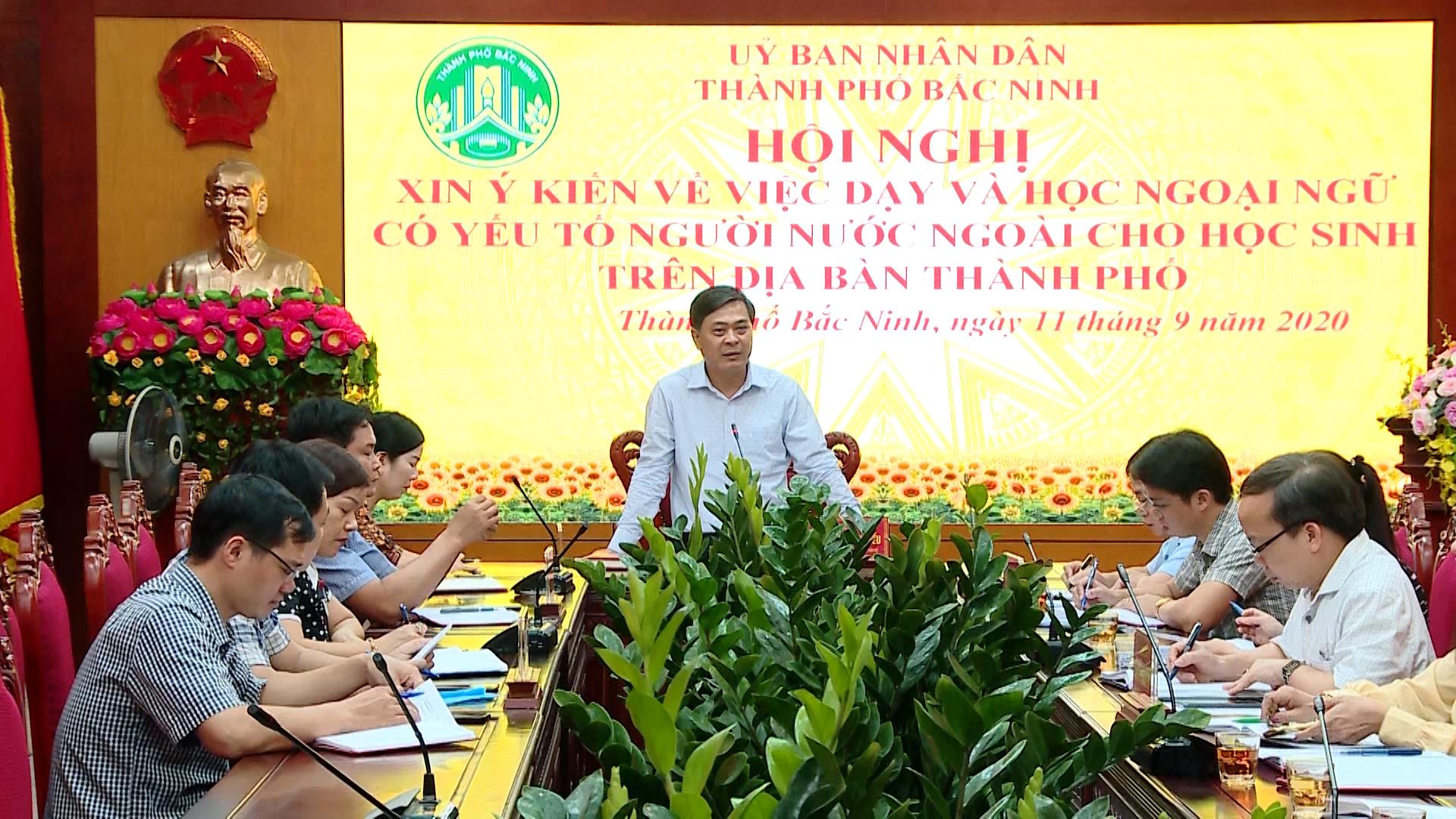 TP Bắc Ninh họp bàn việc dạy và học ngoại ngữ có yếu tố người nước ngoài
