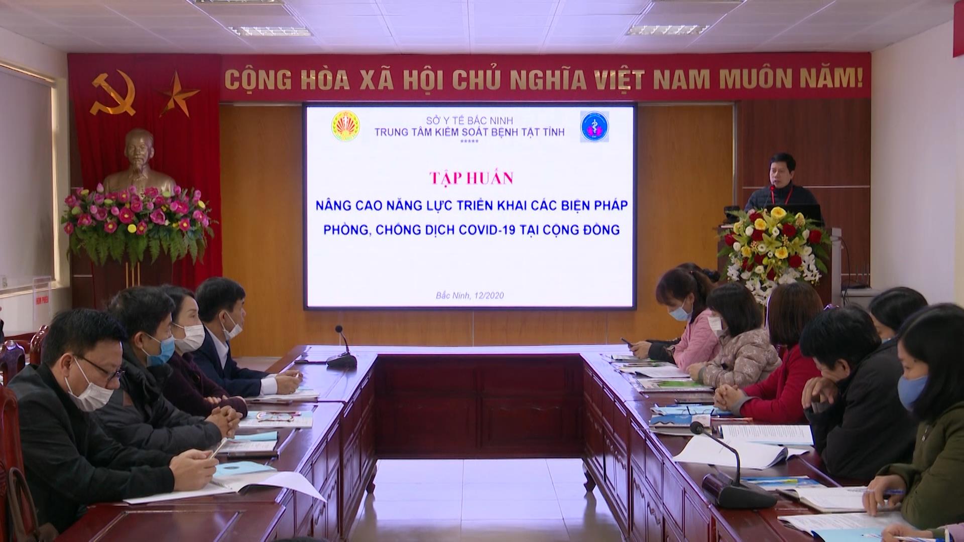 Tập huấn nâng cao năng lực triển khai các biện pháp phòng,  chống dịch COVID-19 tại cộng đồng