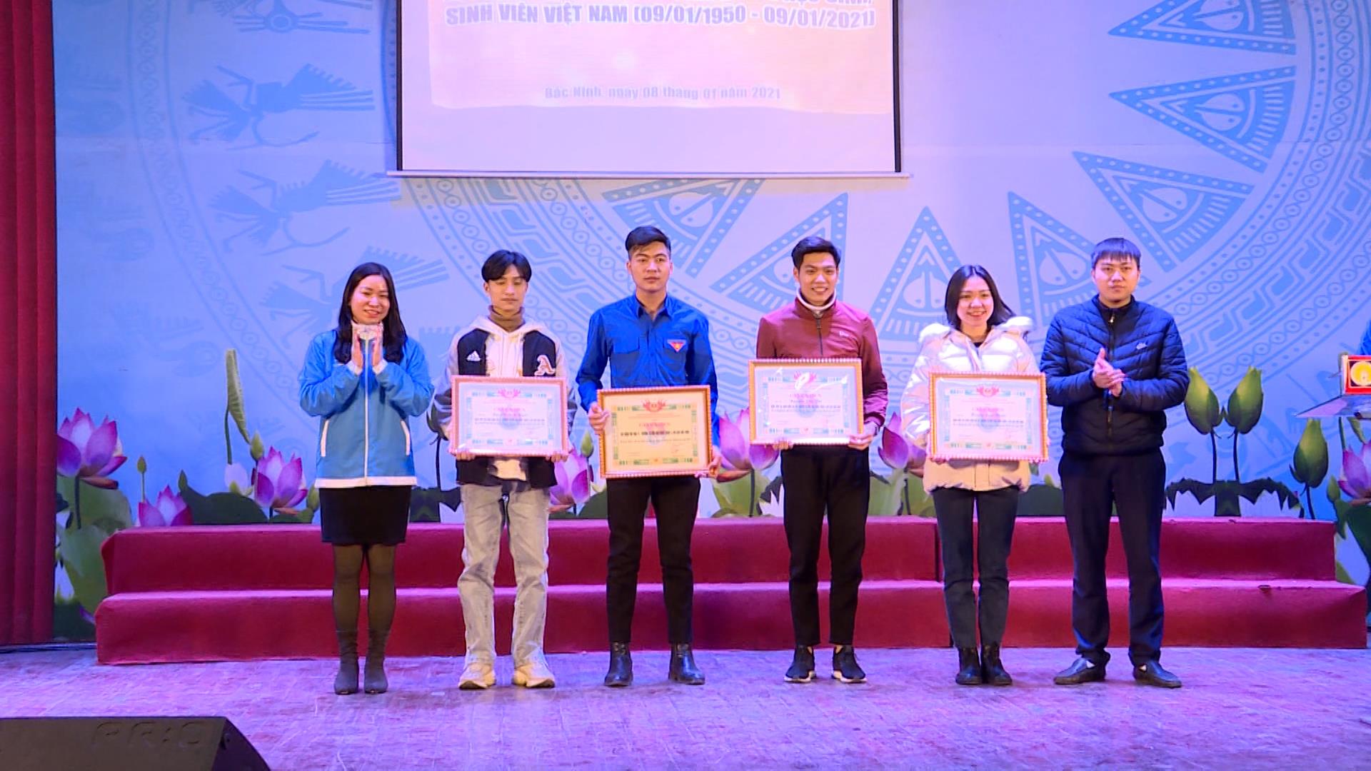 Trường Trung cấp Văn hóa Nghệ thuật & Du lịch họp mặt kỷ niệm 71 năm ngày truyền thống học sinh sinh viên