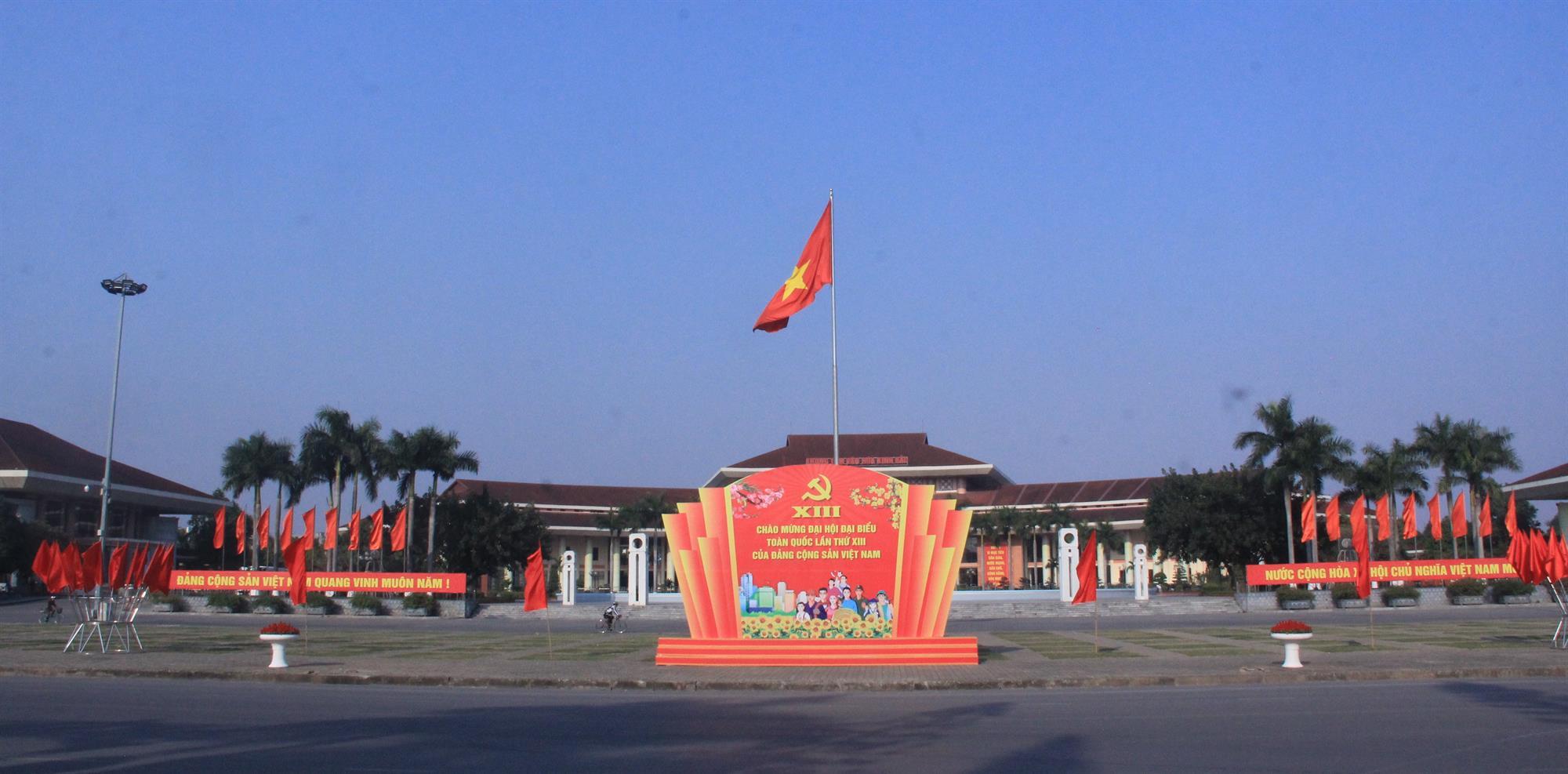 Thành phố Bắc Ninh rợp cờ hoa, băng rôn, khẩu hiệu chào mừng Đại hội lần thứ XIII của Đảng